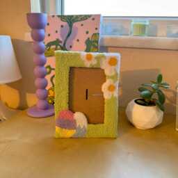 Handmade Punch Needle Easter Picture Frame - Home Decor 4x6 Wall Art Tufted Photo Cute Hanging