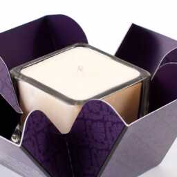 Mystix London - Coconut & Papaya Scented Candle - Small - thumbnail 2