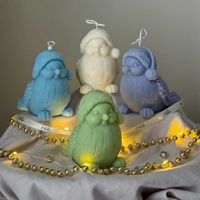 Hand Poured Christmas Bird Soy Candle Holiday Decor Gift - image 1