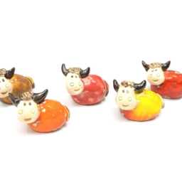 Set Of 3 Mini Highland Cow Ceramic Figurines - Handmade Farm Animal Sculptures - thumbnail 4