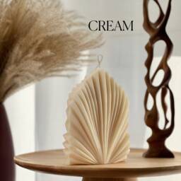 Palm Leaf Soy Candle - Sculptural Home Decor - thumbnail 3