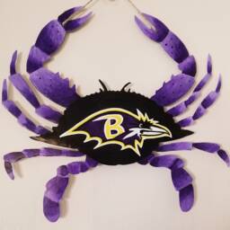 Hand Painted Baltimore Ravens Crab Wall Hanging - thumbnail 2