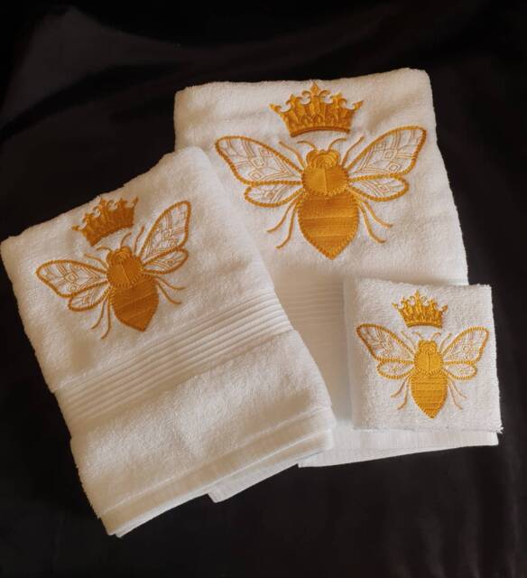 Embroidered Queen Bee Towels Bathroom Decor - image 1