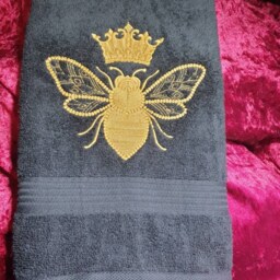 Embroidered Queen Bee Towels Bathroom Decor - thumbnail 2