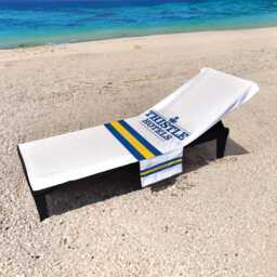 Leeds - 1994 Home Kit White Football Sunbed Towel With Pockets