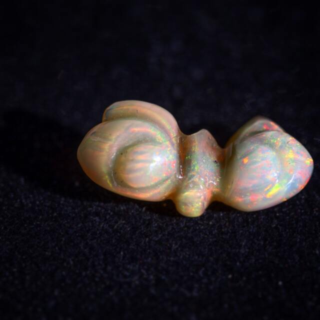 Butterfly Opal Carving - 3.29 Cts - image 1