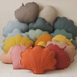 "Linen Cloud Pillow ""Eye Of The Sea" - thumbnail 4