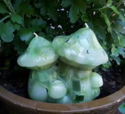 Cluster Mushroom Candle 2 Wick Chunky - thumbnail 1
