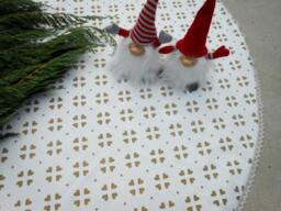 Large Xmas Tree Skirt Christmas Skirts Heart Fabric Holiday Decor Swedish Ornament Hearts