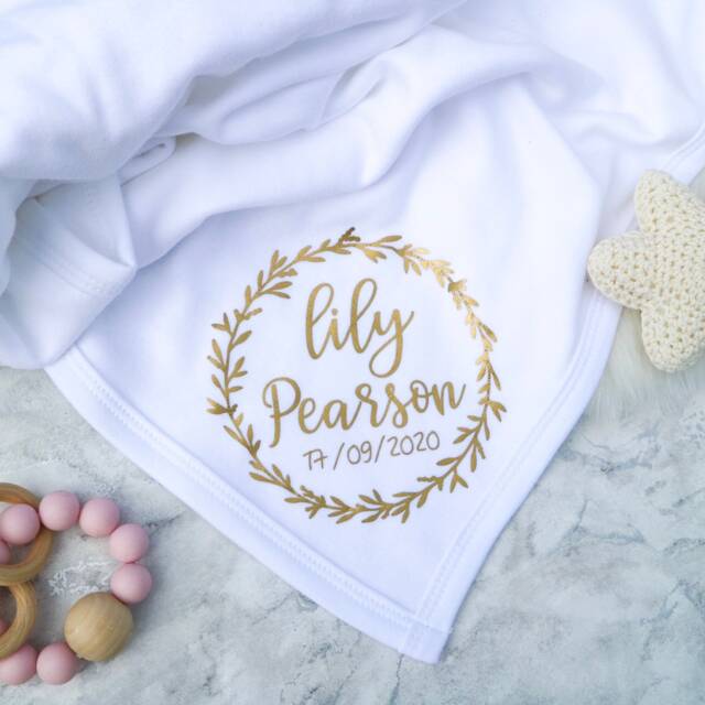 Personalised Name & Birth Date Wreath White Cotton Blanket - New Baby Gift - image 1