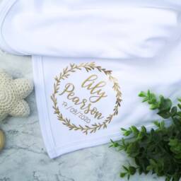 Personalised Name & Birth Date Wreath White Cotton Blanket - New Baby Gift - thumbnail 2