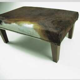 Large Cowhide Footstool 319 Brown & White Hair-On-Hide Ottoman - 30 X 20 - thumbnail 2