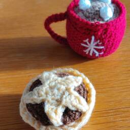 Crochet Mince Pie Christmas Ornament, Handmade Holiday Decor - thumbnail 2