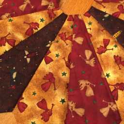 Christmas Tree Skirt, 26 in Diameter, Table Top, Mini, Angel, Small, Quilted, Vintage Fabric, Pieced, Country, Rustic, Burgundy - thumbnail 3