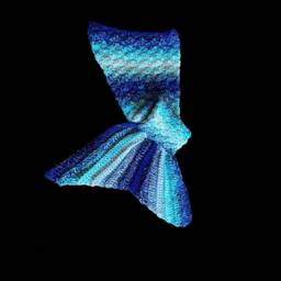Handmade Crochet Mermaid Tail Blanket - Chunky Snuggle Sack - thumbnail 4