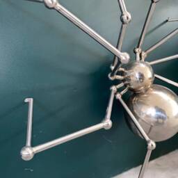 Niches Unique Quirky 3D Chrome/Silver Spider Wall Art Stainless Steel 85cm - thumbnail 3