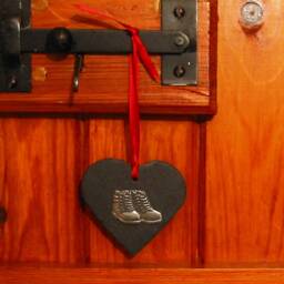 Walking Boots Natural Slate Heart - Christmas Decoration Rambler Gift Hiker Climber Walker Best Friend Mum - thumbnail 4