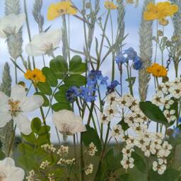 stained Glass Pressed Flower Art Dried Wildflower Bouquet - thumbnail 2