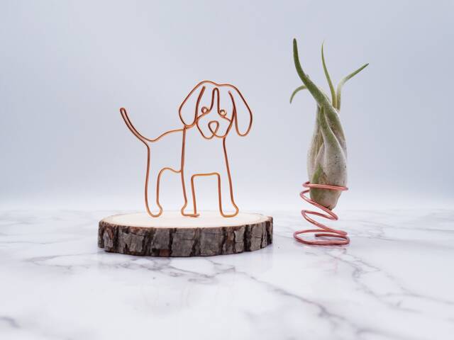 Beagle Wire Sculpture, Pet Memorial Art, Dog Lover Gift - image 1