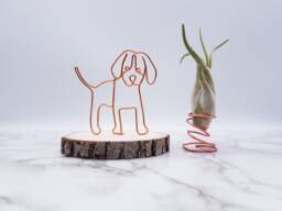 Beagle Wire Sculpture, Pet Memorial Art, Dog Lover Gift - thumbnail 1