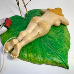"Unique Hand Carved Figurine ""Thumbelina" - thumbnail 3