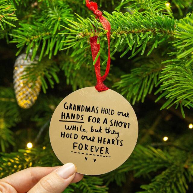 Grandma/Granny Nanny Remembrance Gold Christmas Decoration Bauble - image 1
