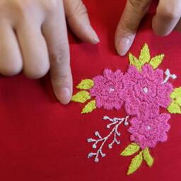 Hands Beautiful Embroidered Pillow Cover - thumbnail 2