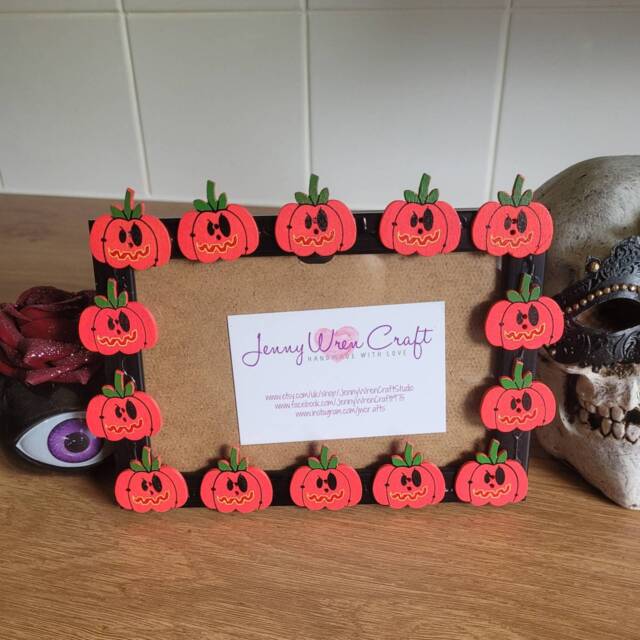 Wooden Pumpkin Button Photo Frame 4 X 6 Inches - image 1
