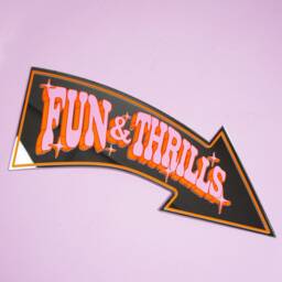Retro Fun & Thrills Arrow Mirror - thumbnail 3