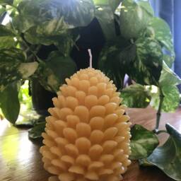 Large Pinecone Candle - thumbnail 4