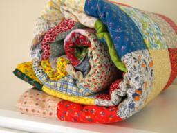 Farmhouse Patchwork Quilt Classic Americana Picnic Blanket - 81x81 - thumbnail 1