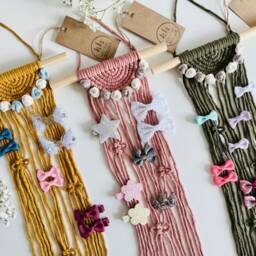 Personalised Macram?? Bow Holder - Nursery Hair Clip Display Organiser Bumble Bee Wall Hanging Whimsical D??cor Various Colours - thumbnail 3