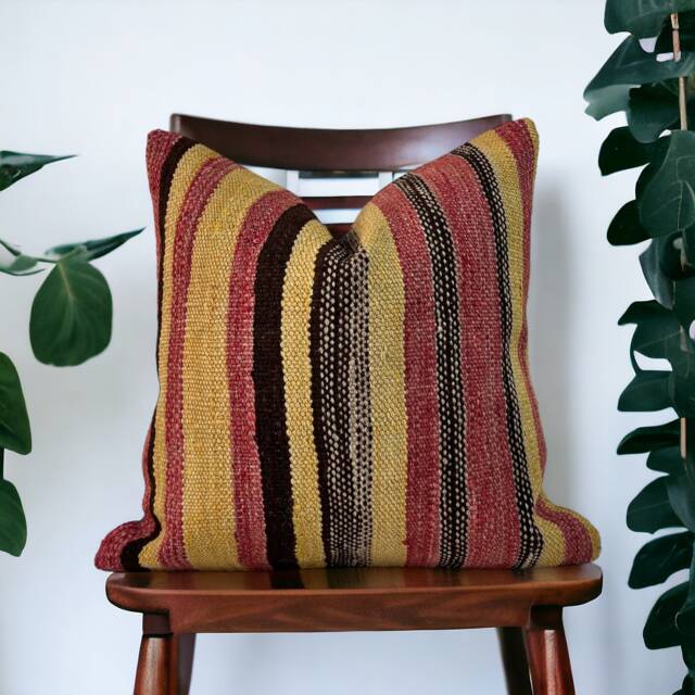 Kilim Pillow Cover 20x20 Inches/50x50 cm - image 1