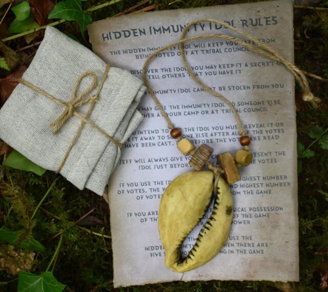 Survivor Season 33 Millenials Vs. Gen X Hidden Immunity Idol Prop Replica - Duty Paid - image 1