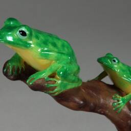 Frog Dup Sculpture Decor Figurine By John Perry Green 6In Long On Burlwood Statue - thumbnail 3