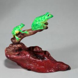Frog Dup Sculpture Decor Figurine By John Perry Green 6In Long On Burlwood Statue - thumbnail 2