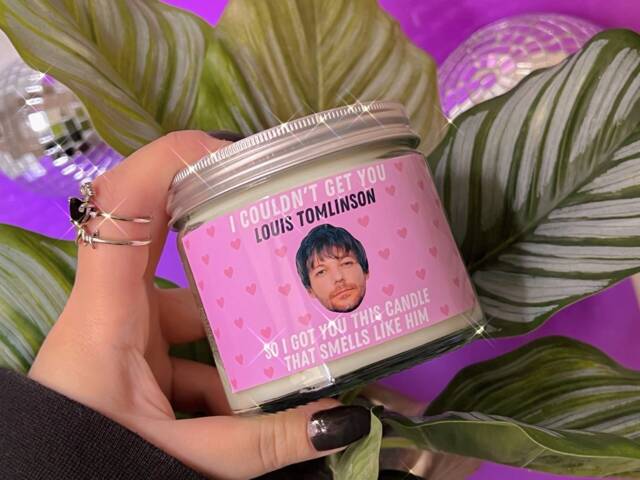 Louis Scented Soy Wax Candle 9Oz Fandom Gift - image 1