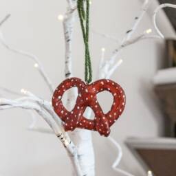 Pretzel Christmas Ornament // & Holiday Decor Gift Ideas Stocking Stuffer - thumbnail 2