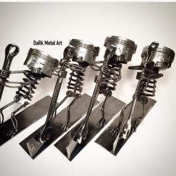 Handy Man Sculpture - thumbnail 3