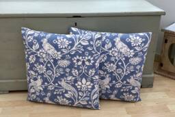 Handmade Country Animals' Heathland Hare Denim Blue Pheasant Game Birds Linen Throw Pillow Sham Cushion Cover - thumbnail 1