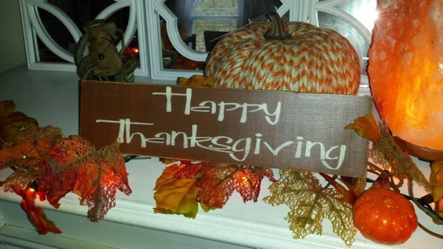 Happy Thanksgiving Wood Sign Distressed Pallet Wall Hanging Reclaimed Rustic Repurposed Promitive Decor Holiday Fall Decoration - image 1