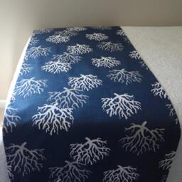 Coral Pattern Bed Runner - Nautical Linen Look Cotton Bedding - thumbnail 3