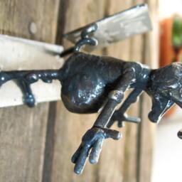 Vegetarian Pig Sculpture Made From Recycled Steel - thumbnail 3