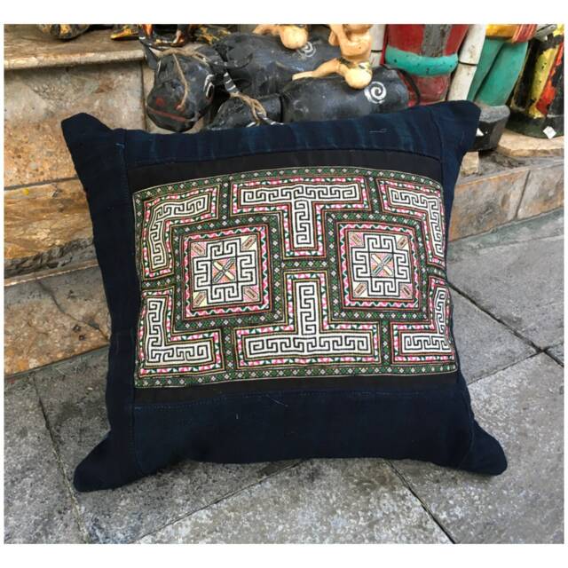 Vintage Handmade Tribal Hmong Embroidered Cotton Pillow Cover in The North Of Vietnam - image 1