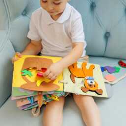 Felt Quiet Book For Toddlers Montessori Sensory Toy - thumbnail 2
