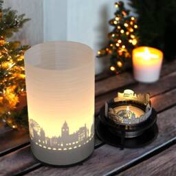 Manchester Skyline Candle - City Souvenir Gift Box - thumbnail 2