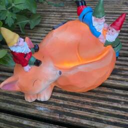 Solar Sleeping Fox With Gnomes Lighting Ornament Garden Patio Decor Flower Bed Large - thumbnail 2