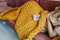 Chunky Knit Blanket - Xxl Merino Wool Plaid Giant Armknit Throw - thumbnail 1