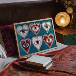 Coquette Heart Eye Print Glam Dorm Decor, Mystical Gold Artwork - thumbnail 3