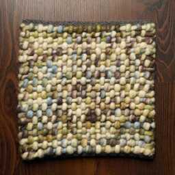 Handwoven Wool Rug Artisan Crafted, Beach House Style - thumbnail 4